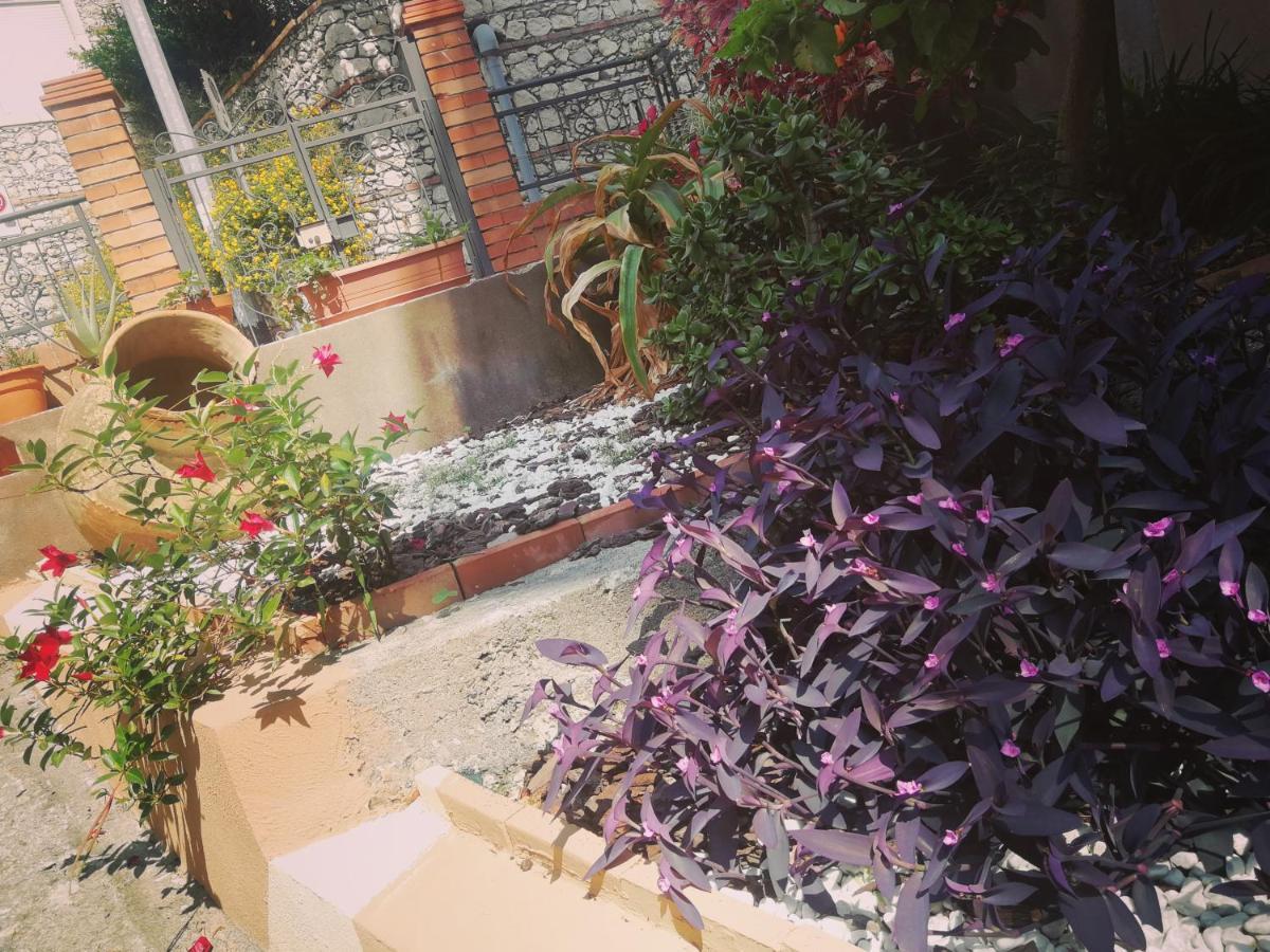 Anto'S Apartment - Giardini Naxos Exterior photo